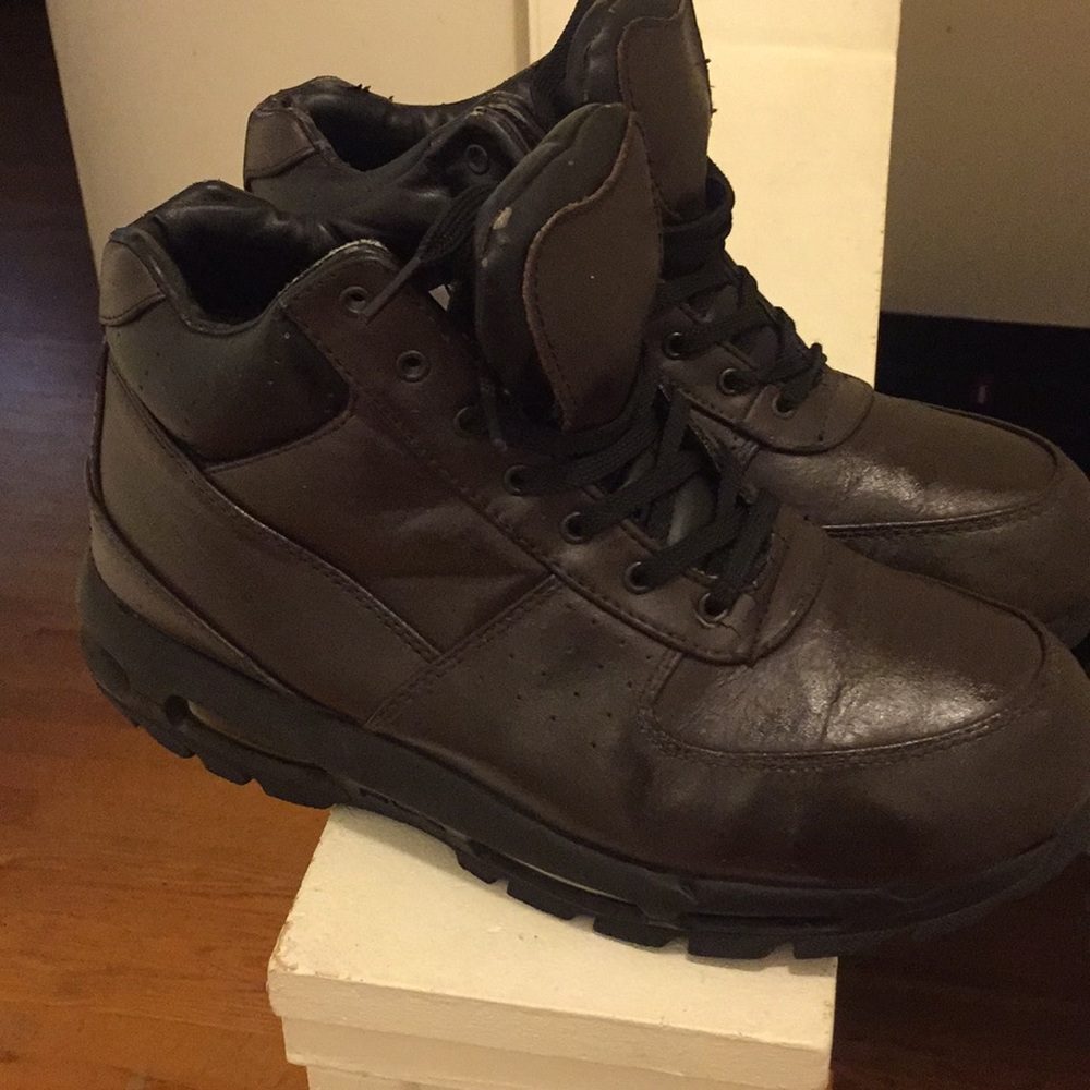 Nike acg air max boots